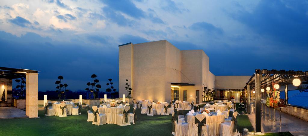Galaxy Hotel & Spa Gurgaon Exterior foto