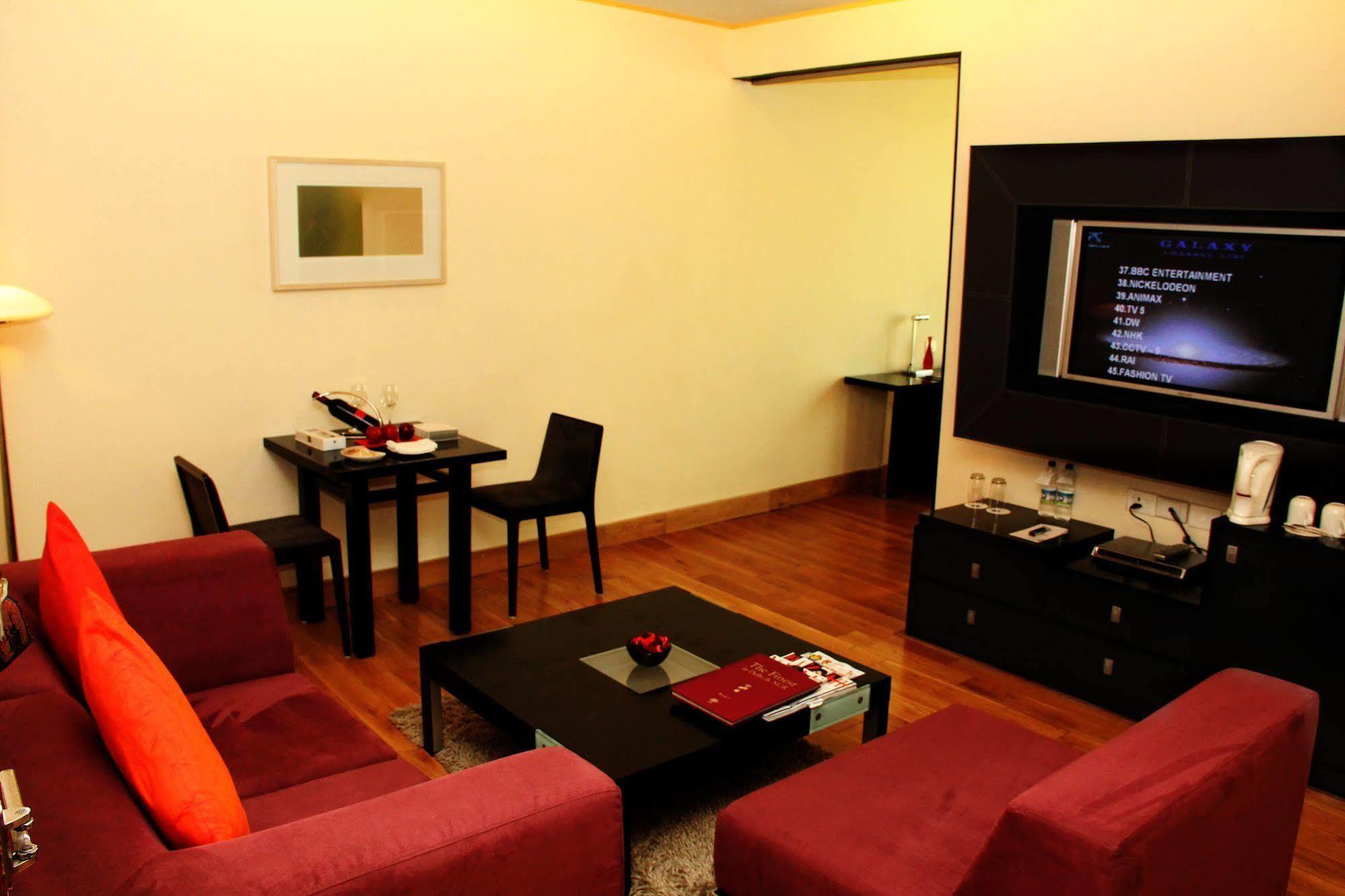 Galaxy Hotel & Spa Gurgaon Exterior foto