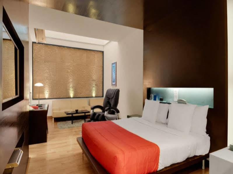 Galaxy Hotel & Spa Gurgaon Exterior foto