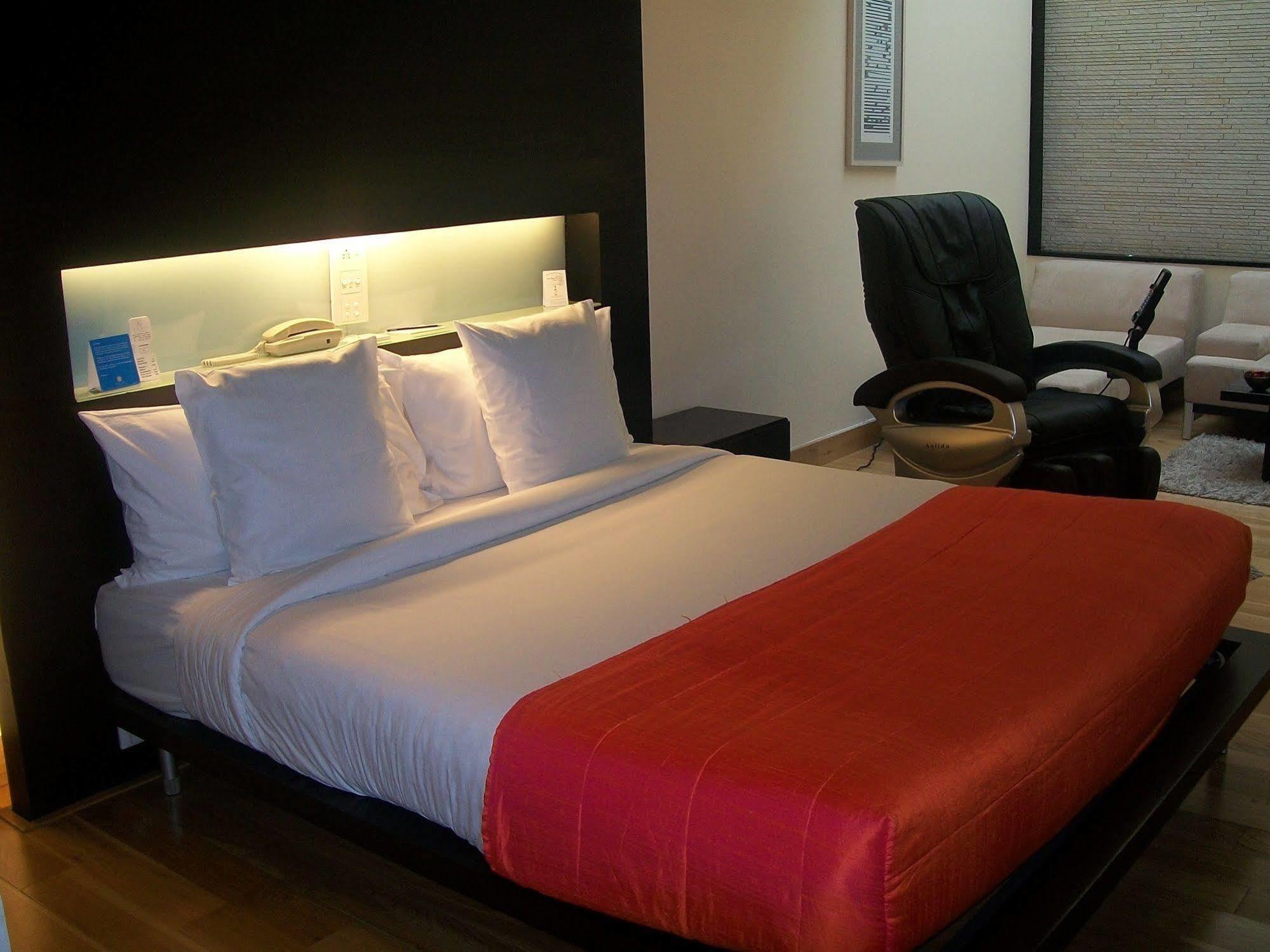 Galaxy Hotel & Spa Gurgaon Exterior foto